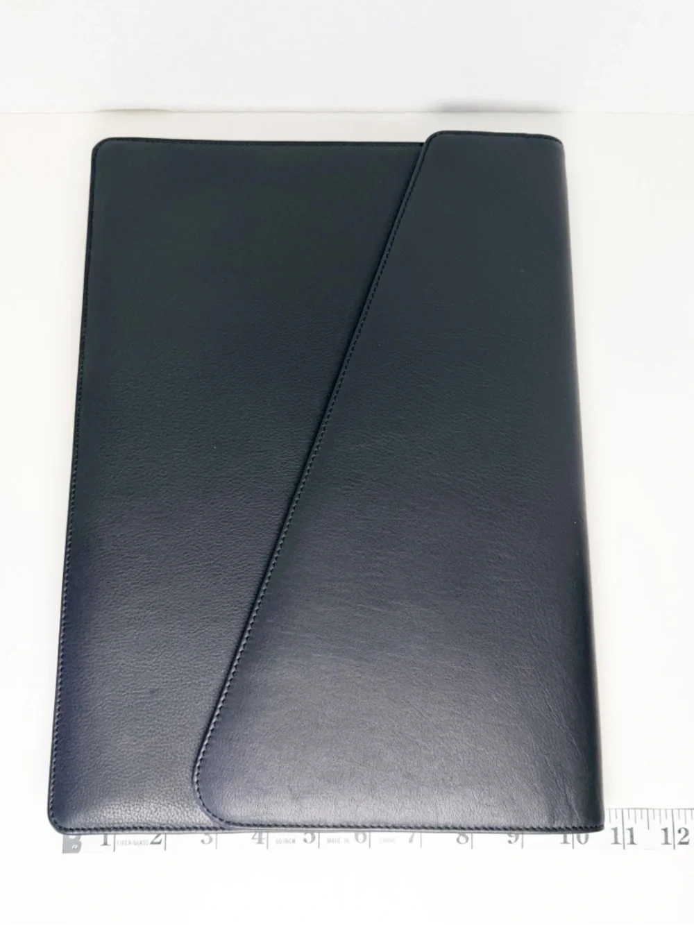 Levenger sleek black